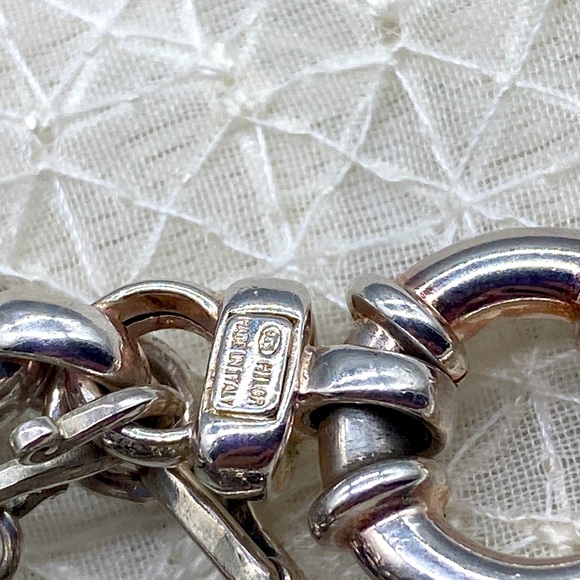 Vintage sterling silver, chunky and heavy charm bracelet 8 inches in length π - Picture 9 of 10